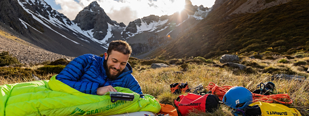 Best sleeping bag liners and camping pillows for hiking: a buyer's guide