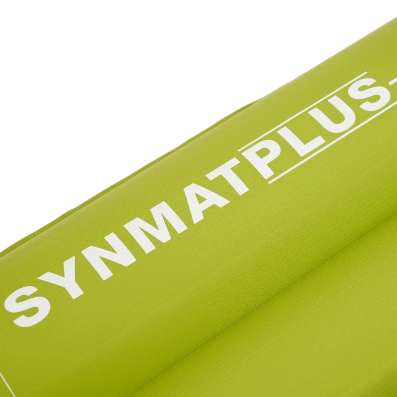 Green mat with 'SYNMATPLUS' text on a white background