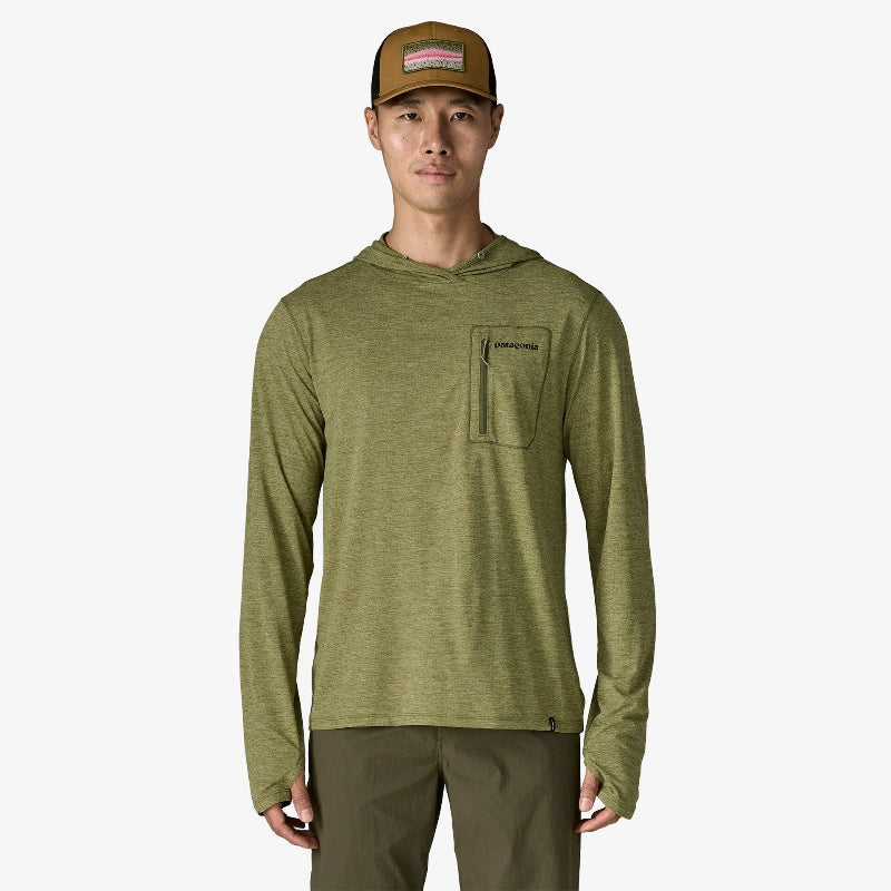Man standing front on wearing the Patagonia Men’s Capilene Cool Sun Hoody Fitz Roy Trout