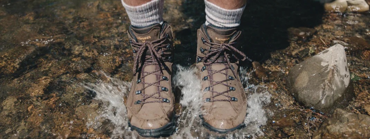 Hiking boots vs Hiking shoes