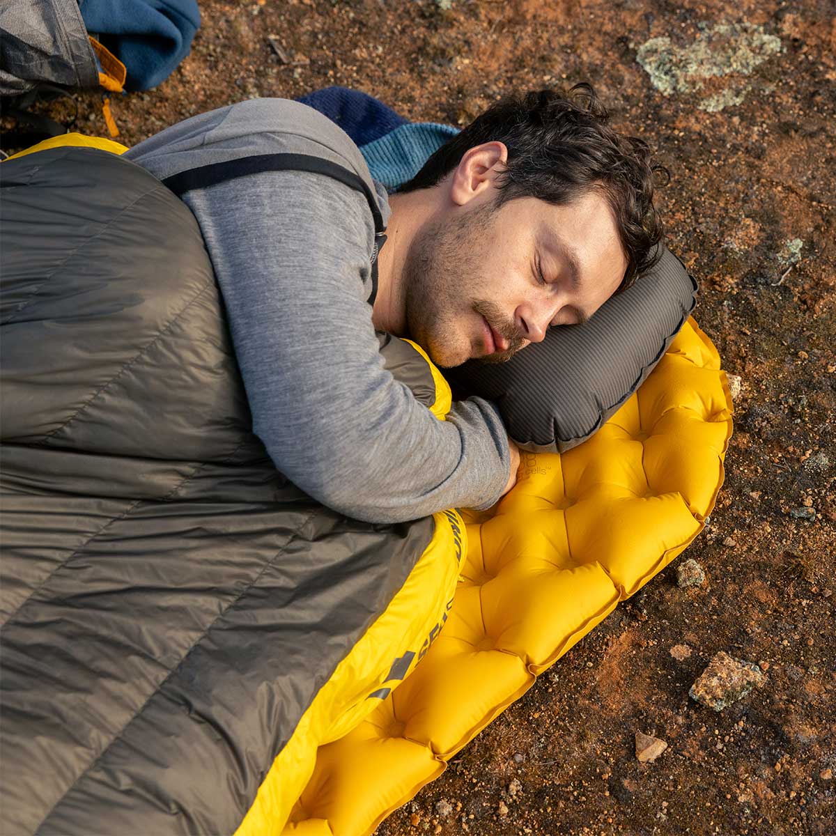 Sea to Summit Ultralight XR Insulated Air Sleeping Mat 12
